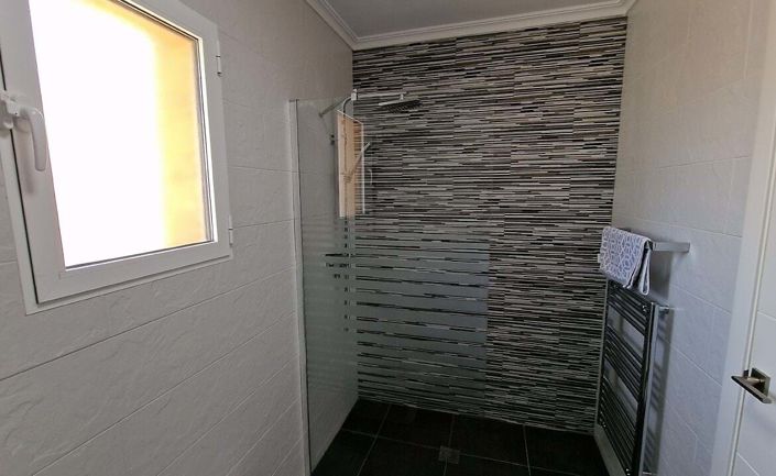 Image No.30-3 Bed Villa for sale