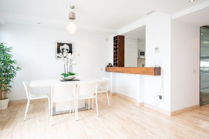 Image No.9-3 Bed Apartment for sale