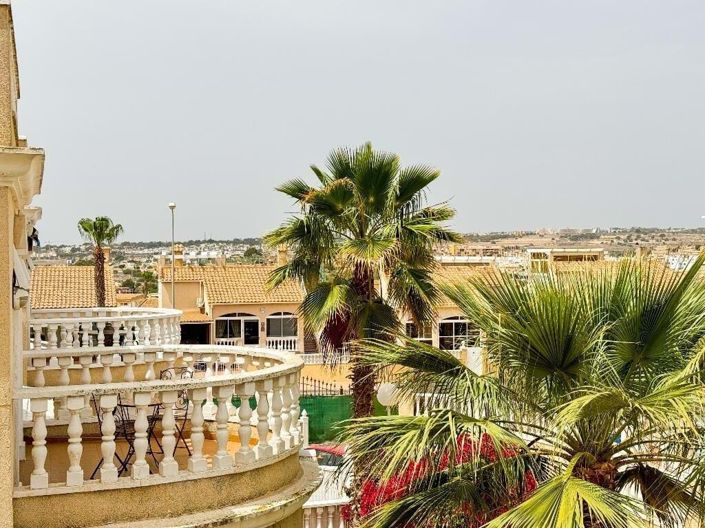 Image No.18-3 Bed Villa for sale