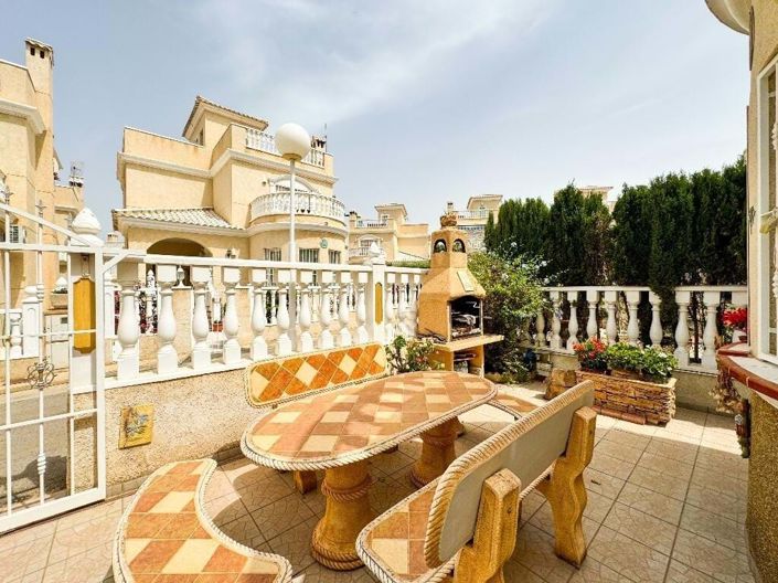 Image No.30-3 Bed Villa for sale