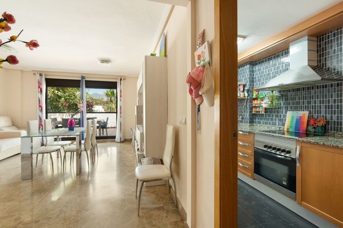 Image No.3-Appartement de 2 chambres à vendre à Estepona