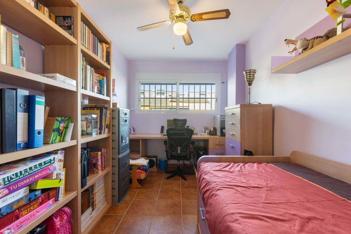 Image No.15-3 Bed Apartment for sale