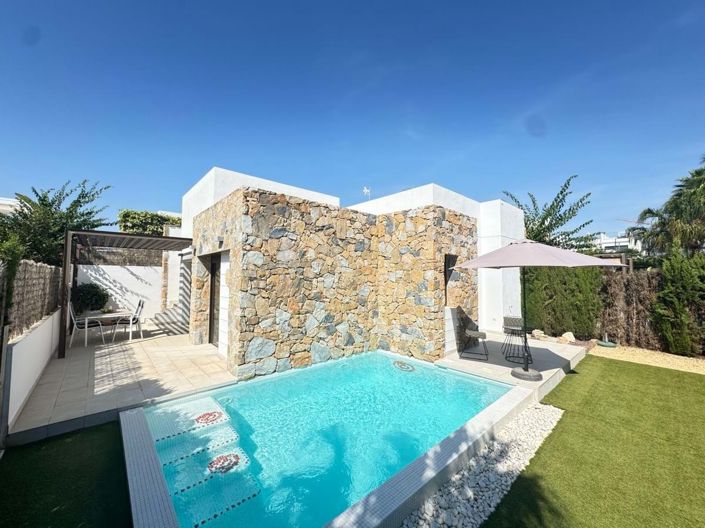 Image No.1-2 Bed Villa for sale