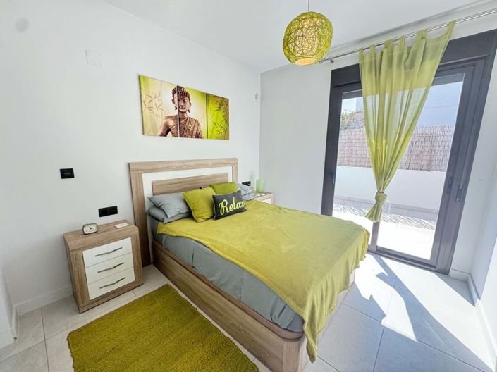 Image No.8-Villa de 2 chambres à vendre à Orihuela Costa