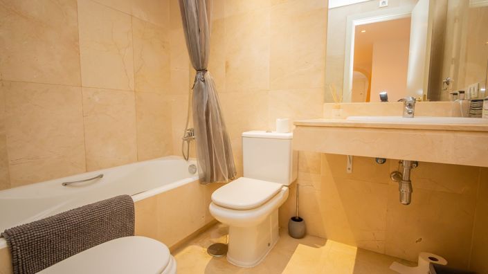 Image No.13-3 Bed Apartment for sale