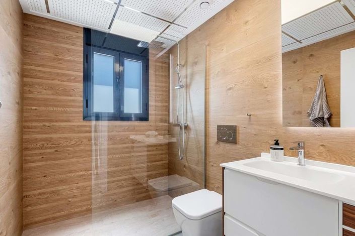 Image No.19-3 Bed Townhouse for sale