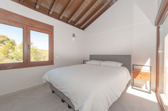 Image No.12-4 Bed Villa for sale