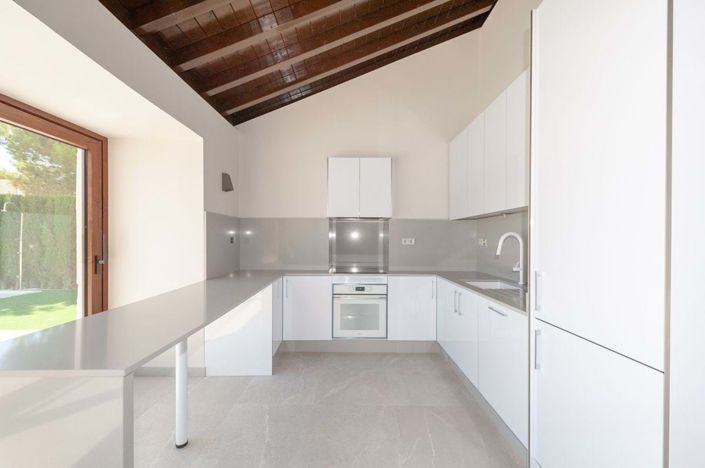 Image No.6-4 Bed Villa for sale