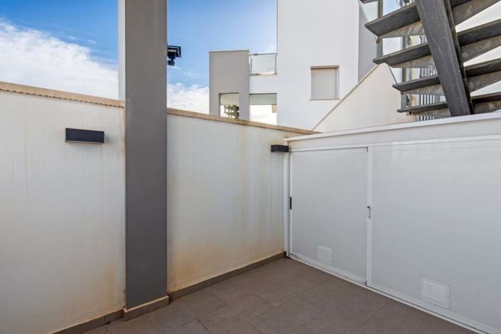 Image No.18-2 Bed Apartment for sale