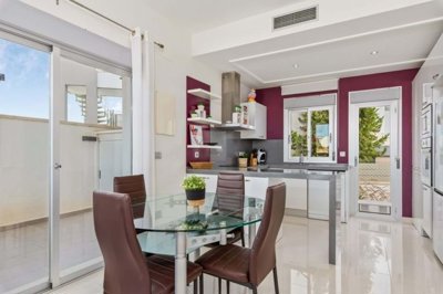 1447-523467-78d1f4f8b6655591b02d22fabb36a692d