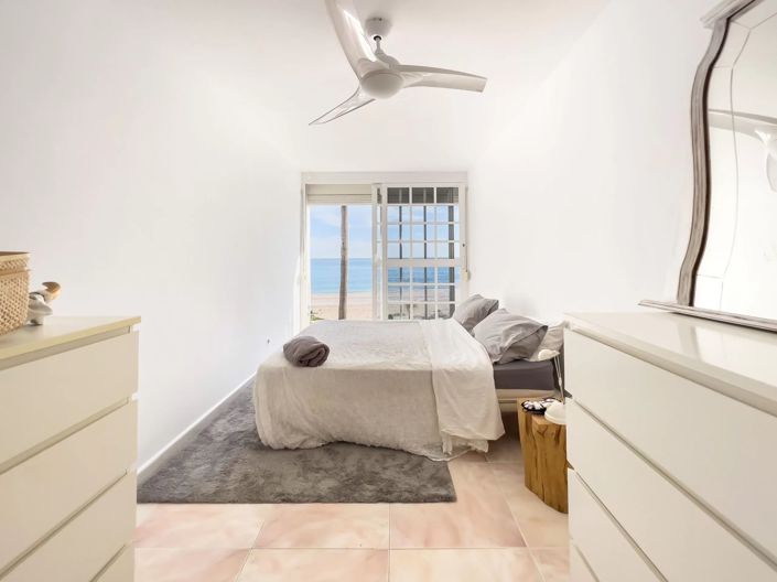 Image No.15-2 Bed Townhouse for sale