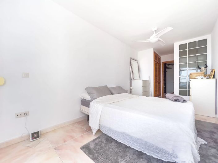 Image No.18-2 Bed Townhouse for sale