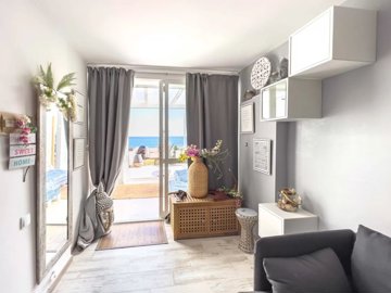 1447-523498-78d1f4f8b6655591b02d22fabb36a692d