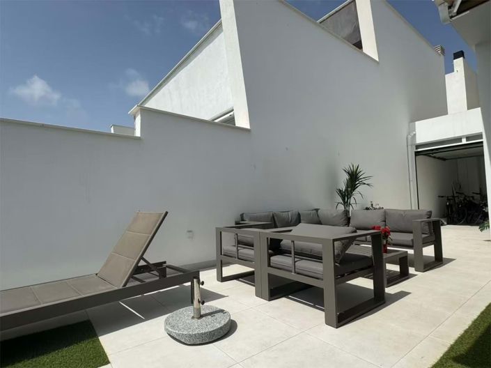 Image No.5-3 Bed Villa for sale