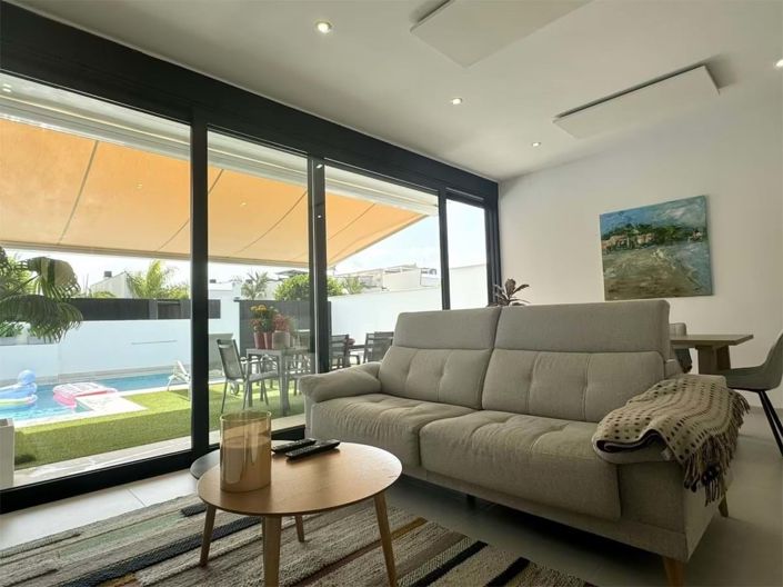 Image No.6-3 Bed Villa for sale