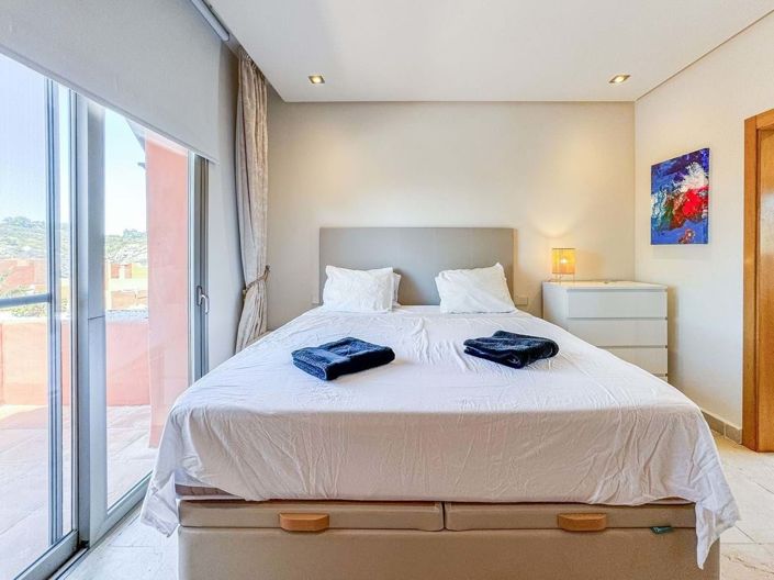 Image No.22-4 Bed Townhouse for sale