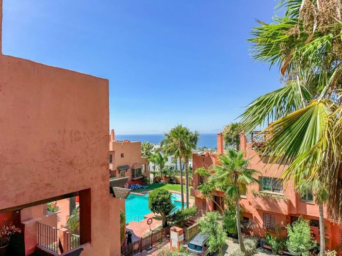 Image No.29-4 Bed Townhouse for sale