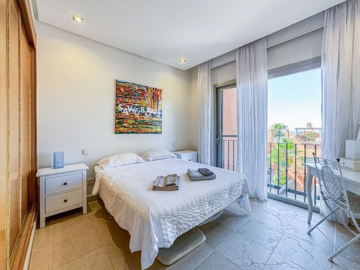 Image No.34-4 Bed Townhouse for sale