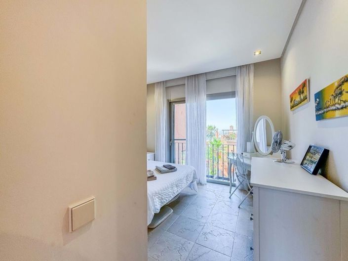 Image No.35-4 Bed Townhouse for sale