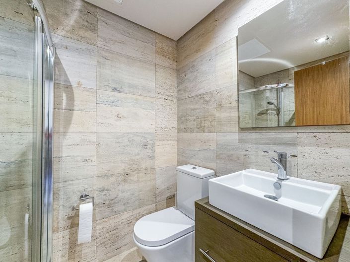 Image No.36-4 Bed Townhouse for sale