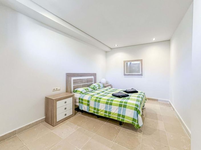 Image No.47-4 Bed Townhouse for sale