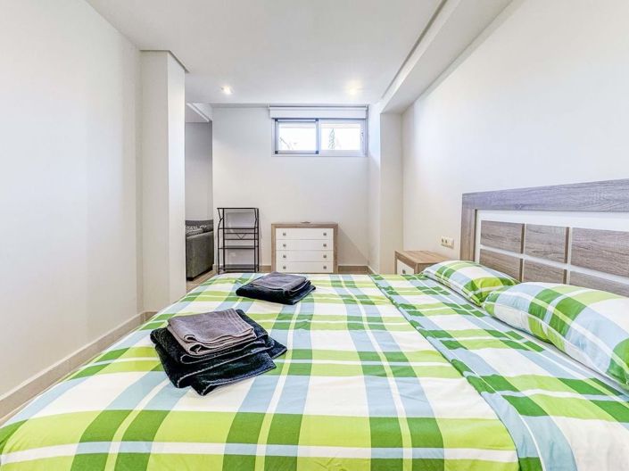 Image No.48-4 Bed Townhouse for sale