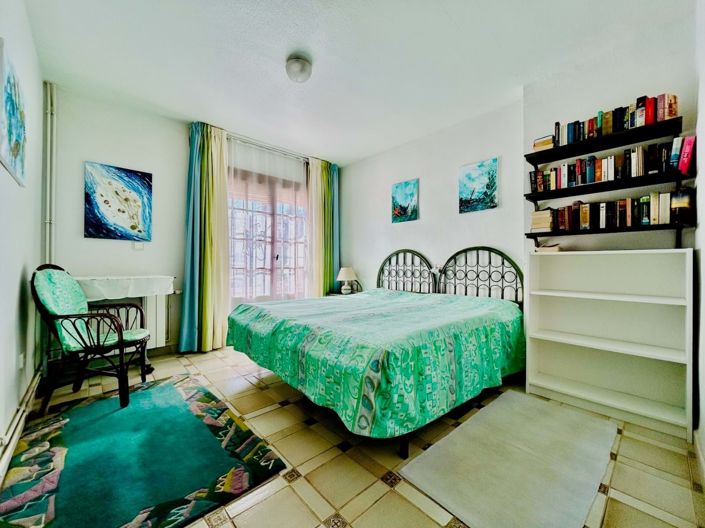 Image No.19-3 Bed Townhouse for sale