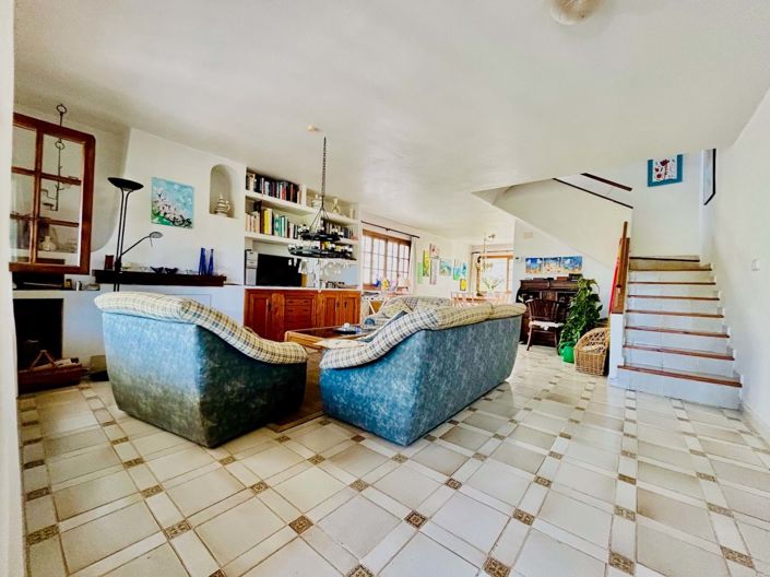 Image No.4-3 Bed Townhouse for sale