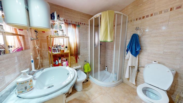 Image No.20-3 Bed Townhouse for sale