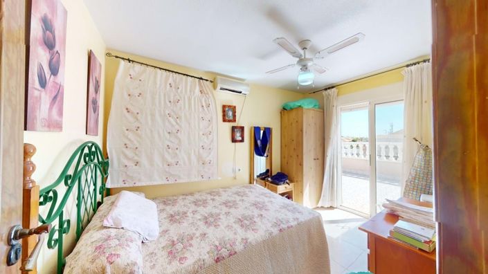 Image No.24-3 Bed Townhouse for sale