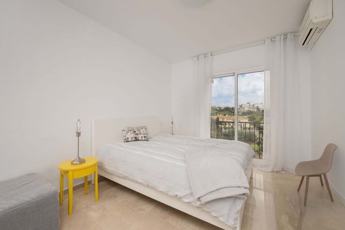Image No.13-3 Bed Townhouse for sale