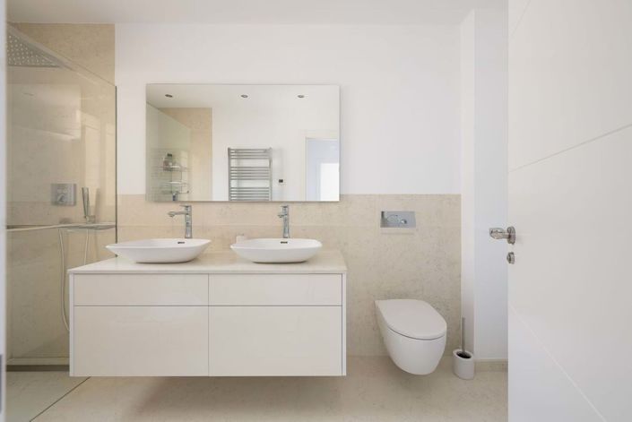 Image No.14-3 Bed Townhouse for sale