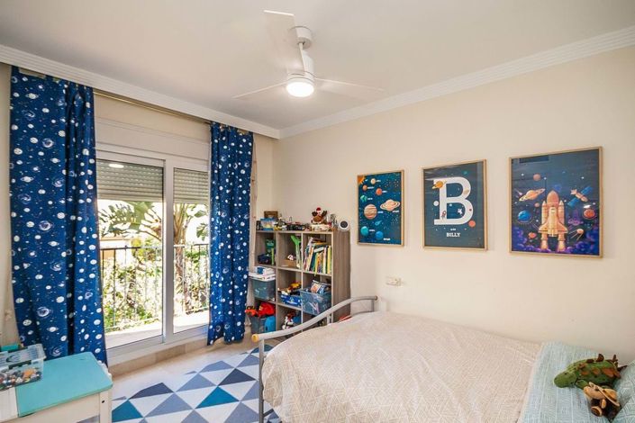 Image No.10-4 Bed Villa for sale