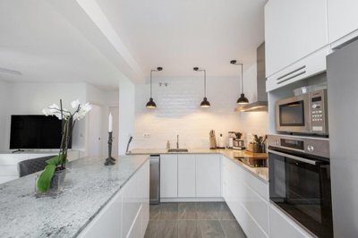 1447-526188-78d1f4f8b6655591b02d22fabb36a692d