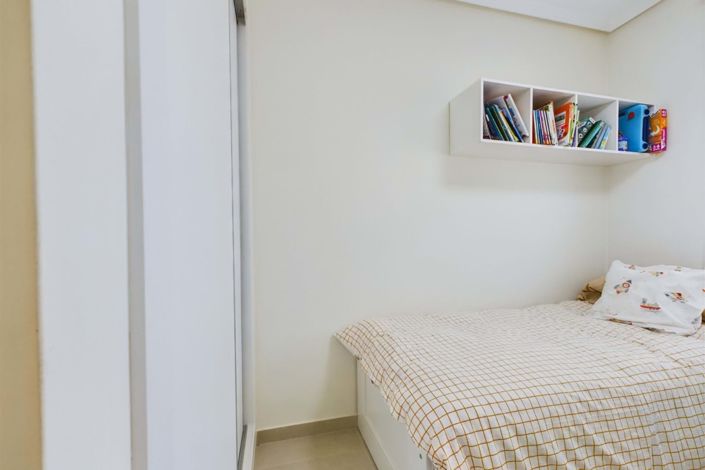 Image No.17-3 Bed Apartment for sale