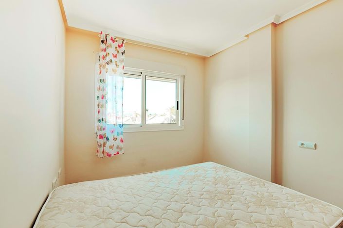 Image No.12-3 Bed Townhouse for sale