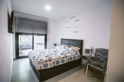 1447-526630-78d1f4f8b6655591b02d22fabb36a692d