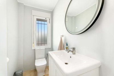 1447-526698-78d1f4f8b6655591b02d22fabb36a692d