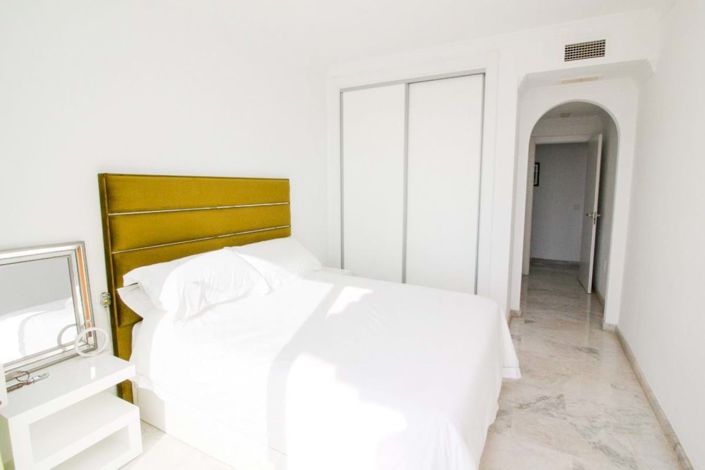 Image No.21-3 Bed Apartment for sale