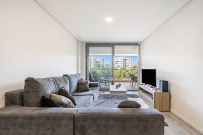 1447-527110-78d1f4f8b6655591b02d22fabb36a692d