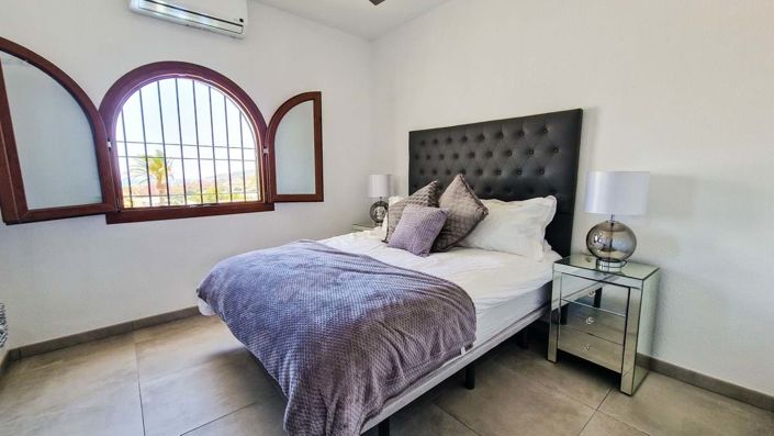 Image No.19-3 Bed Townhouse for sale