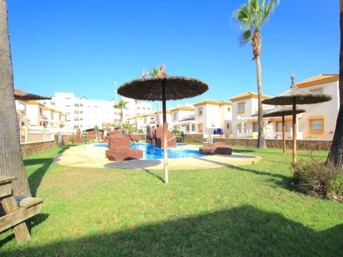 Image No.1-3 Bed Townhouse for sale