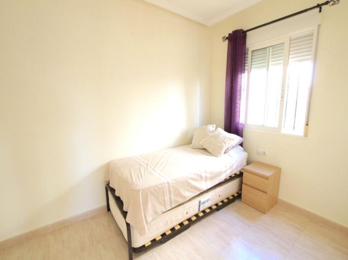 Image No.13-3 Bed Townhouse for sale