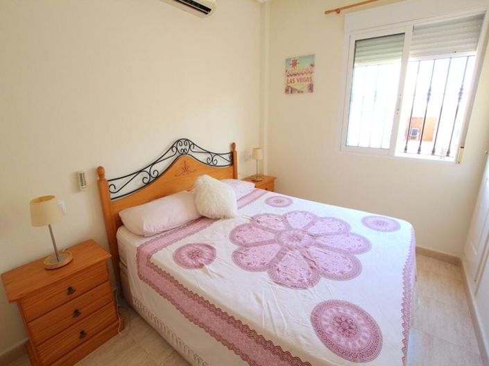 Image No.17-3 Bed Townhouse for sale