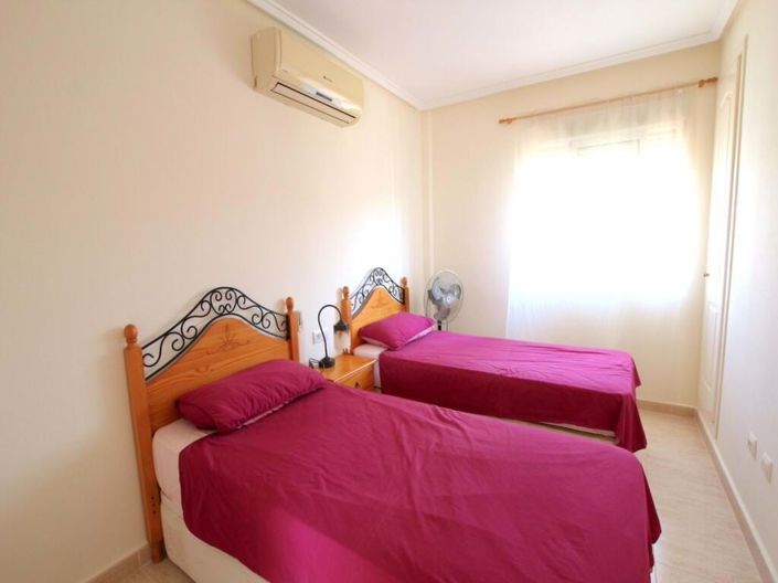 Image No.21-3 Bed Townhouse for sale