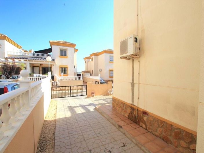 Image No.6-3 Bed Townhouse for sale