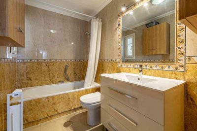 1447-527754-78d1f4f8b6655591b02d22fabb36a692d