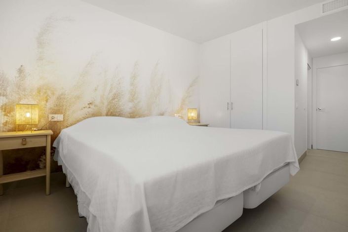 Image No.26-3 Bed Apartment for sale