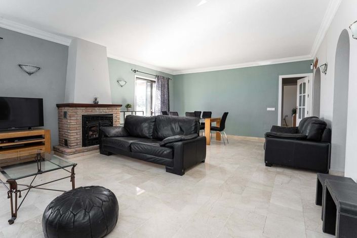 Image No.43-4 Bed Property for sale