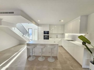 1447-529364-78d1f4f8b6655591b02d22fabb36a692d